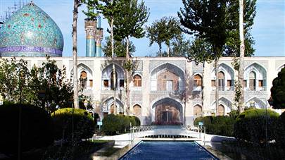 حیاط هتل عباسی اصفهان